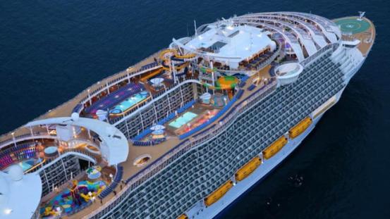 crucero-enorme0991243