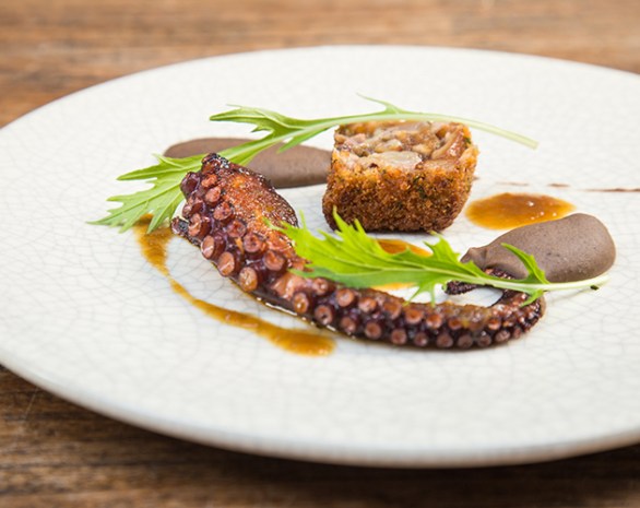 HotelDosCasas-Aperi-platillo